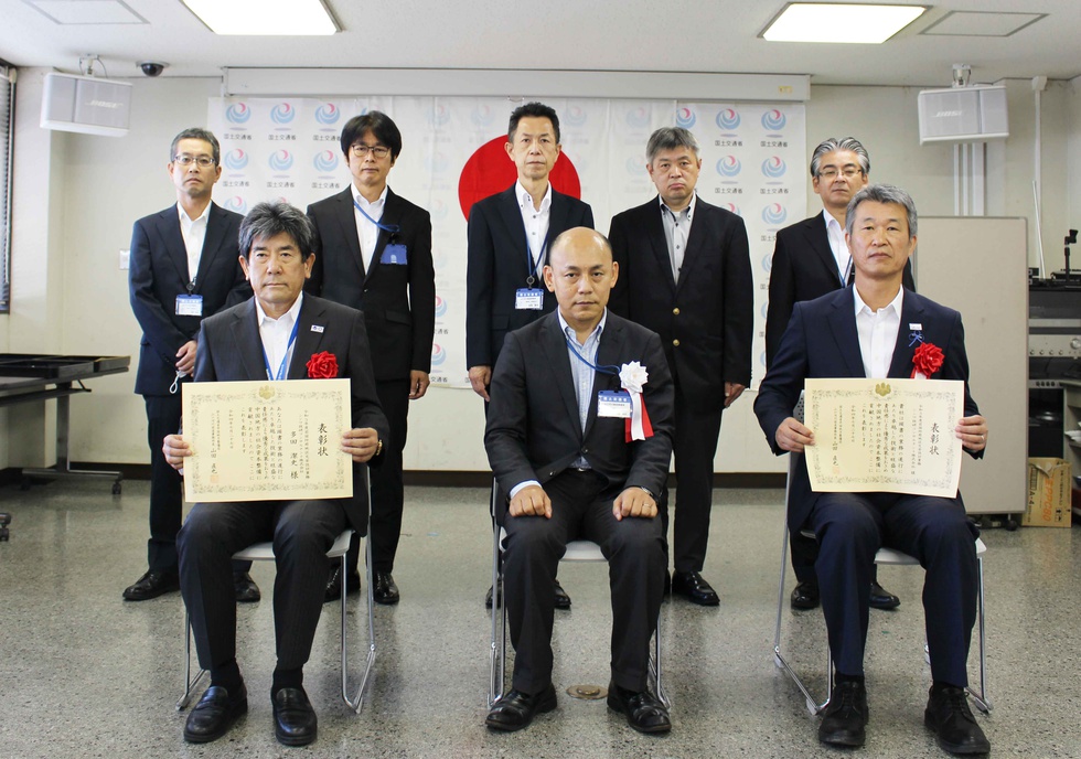 令和3年度岩国防府地区交安設計業務（集合写真）.jpg